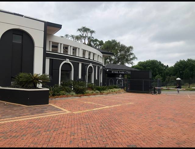 982M² OFFICE TO LET IN HYDE PARK
